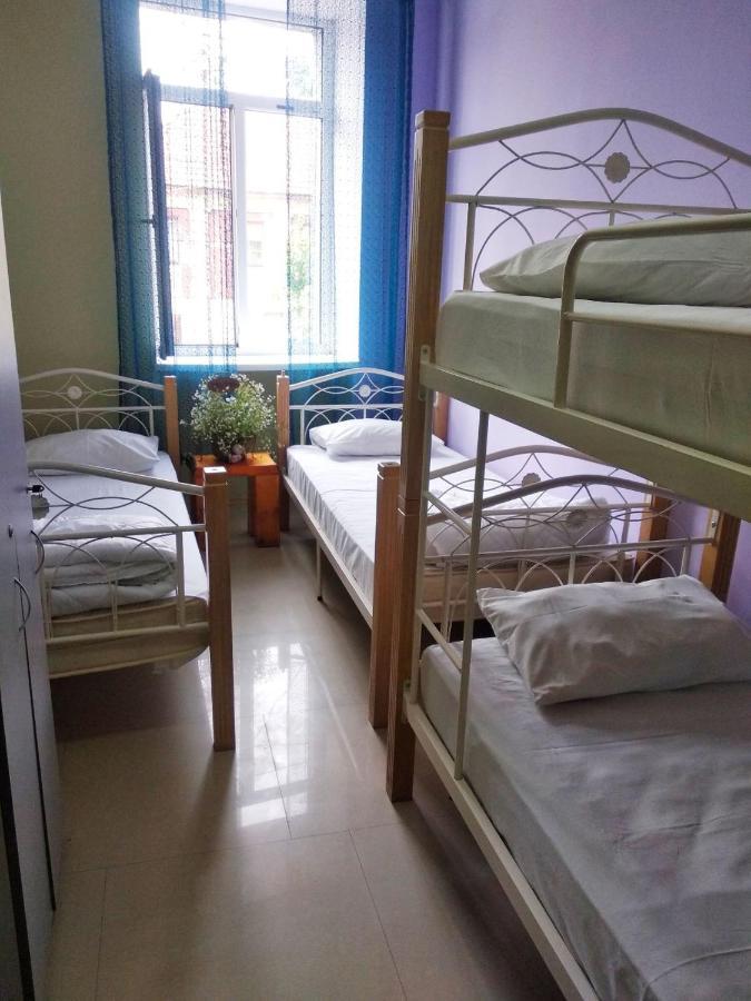 Freedom Hostel Oezjhorod Buitenkant foto
