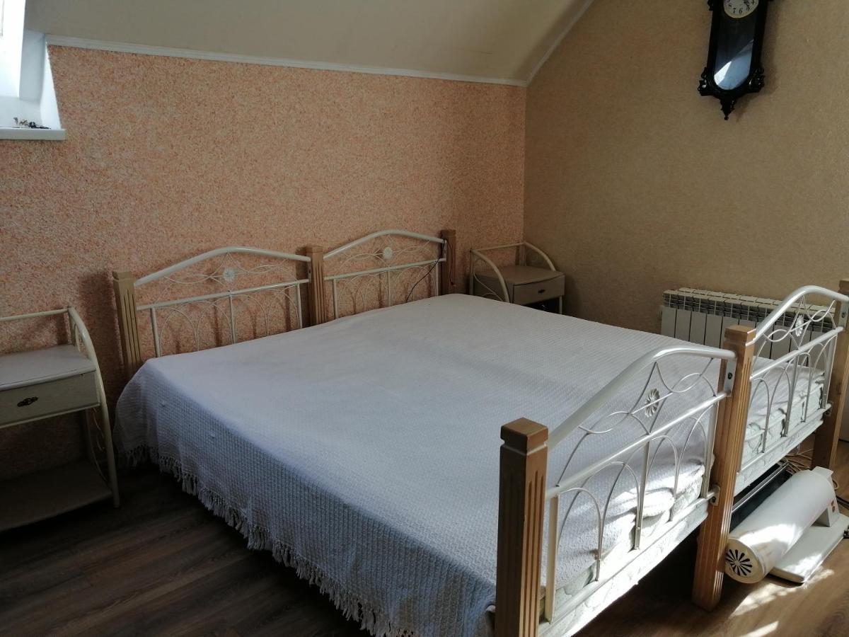Freedom Hostel Oezjhorod Buitenkant foto