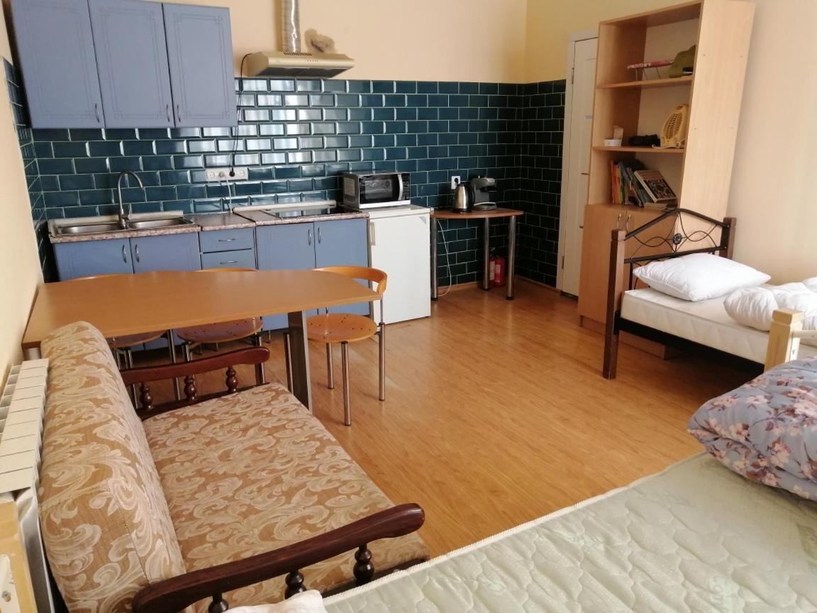 Freedom Hostel Oezjhorod Buitenkant foto