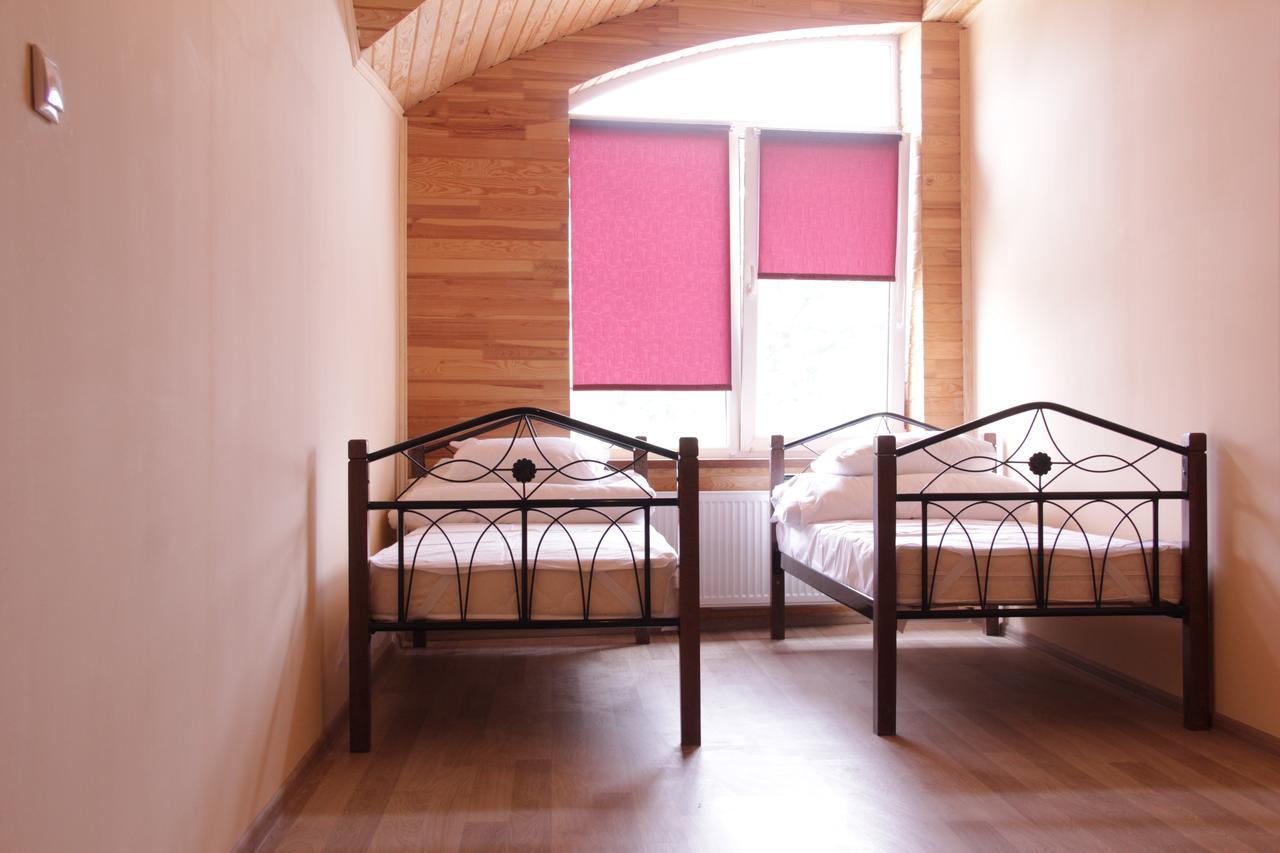 Freedom Hostel Oezjhorod Buitenkant foto